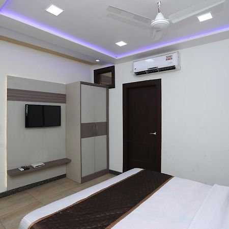 Oyo Hotel Vaishnavi Heritage Inn آغْرا المظهر الخارجي الصورة