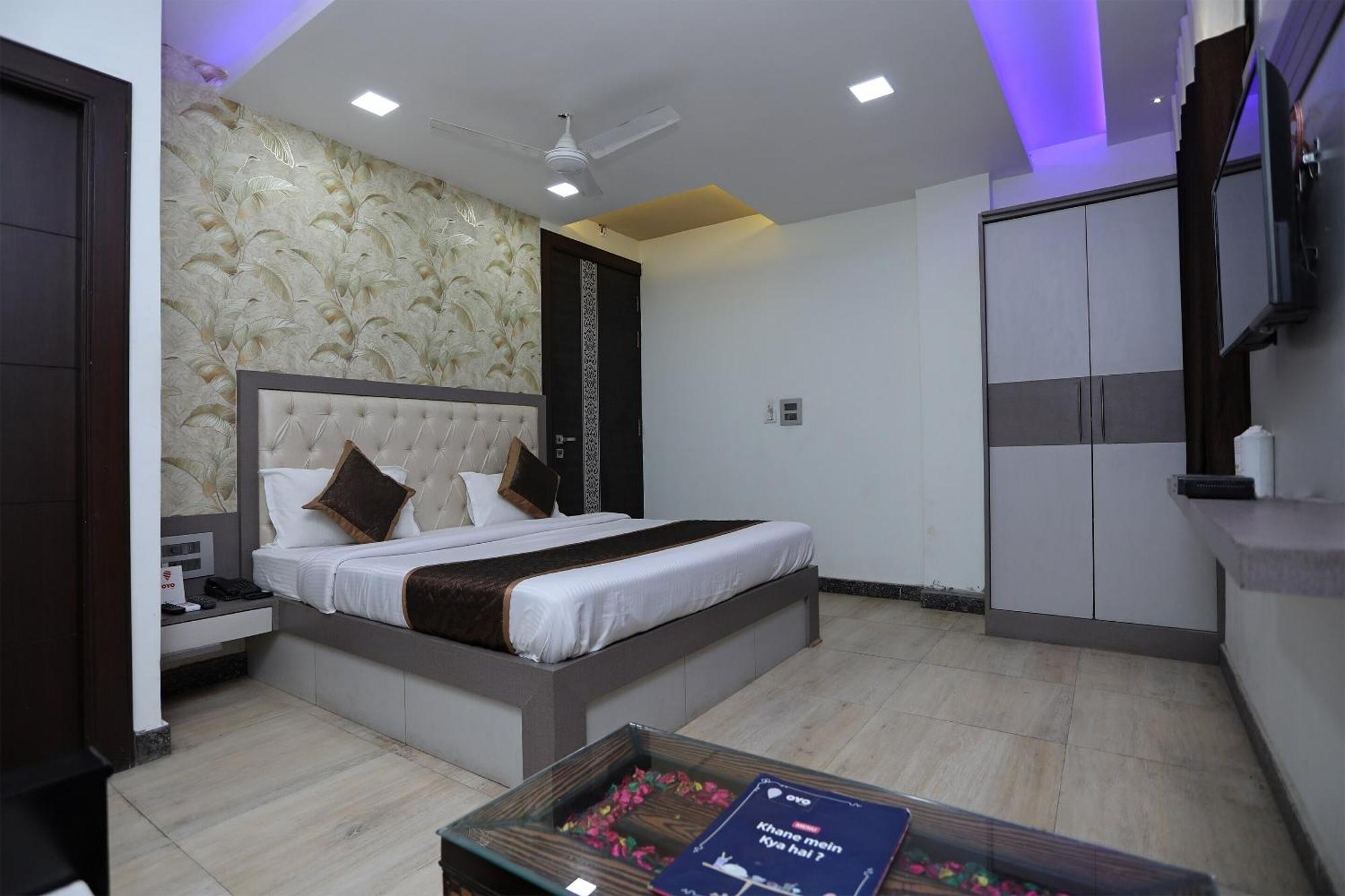 Oyo Hotel Vaishnavi Heritage Inn آغْرا المظهر الخارجي الصورة
