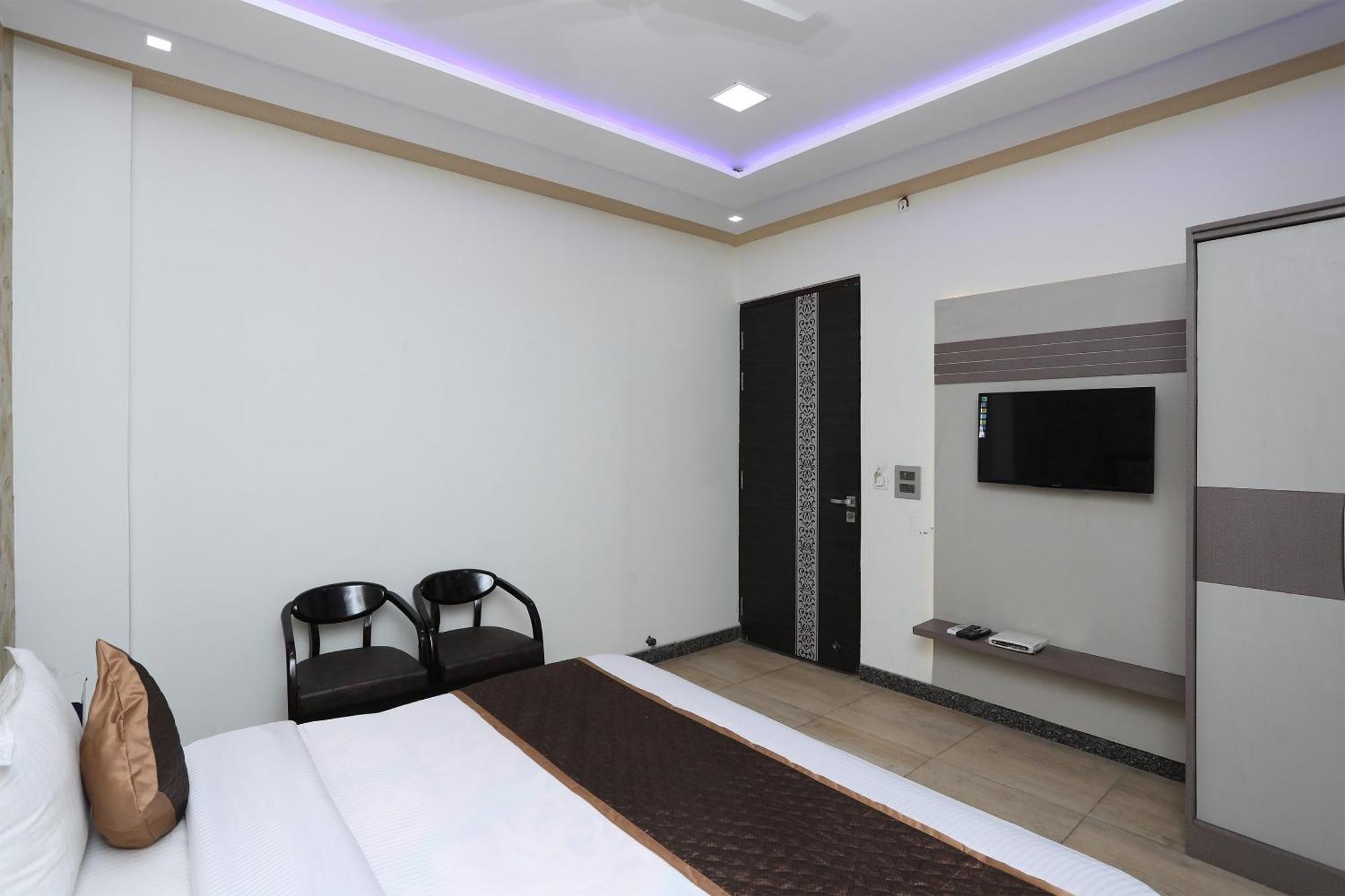 Oyo Hotel Vaishnavi Heritage Inn آغْرا المظهر الخارجي الصورة