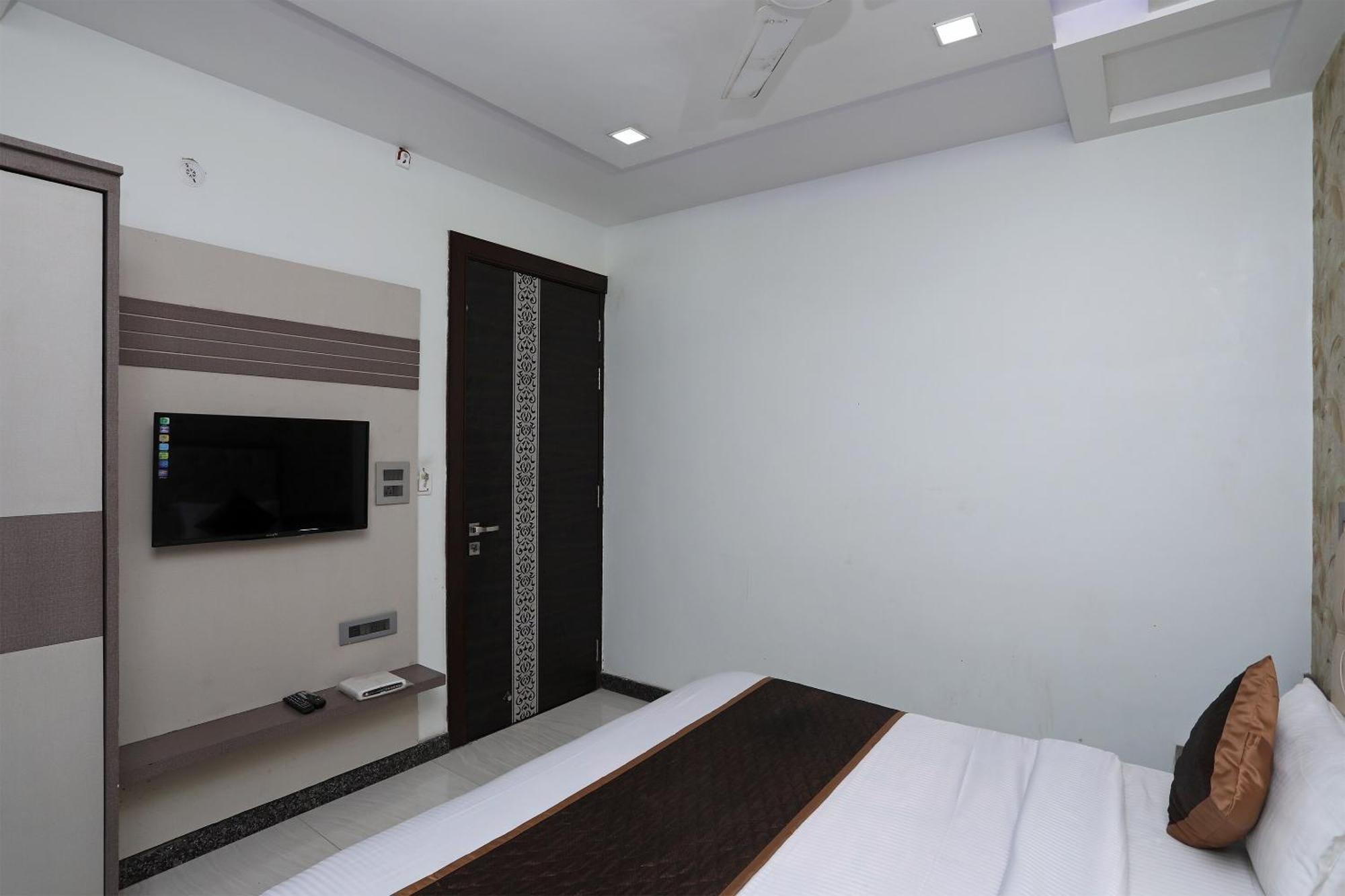 Oyo Hotel Vaishnavi Heritage Inn آغْرا المظهر الخارجي الصورة
