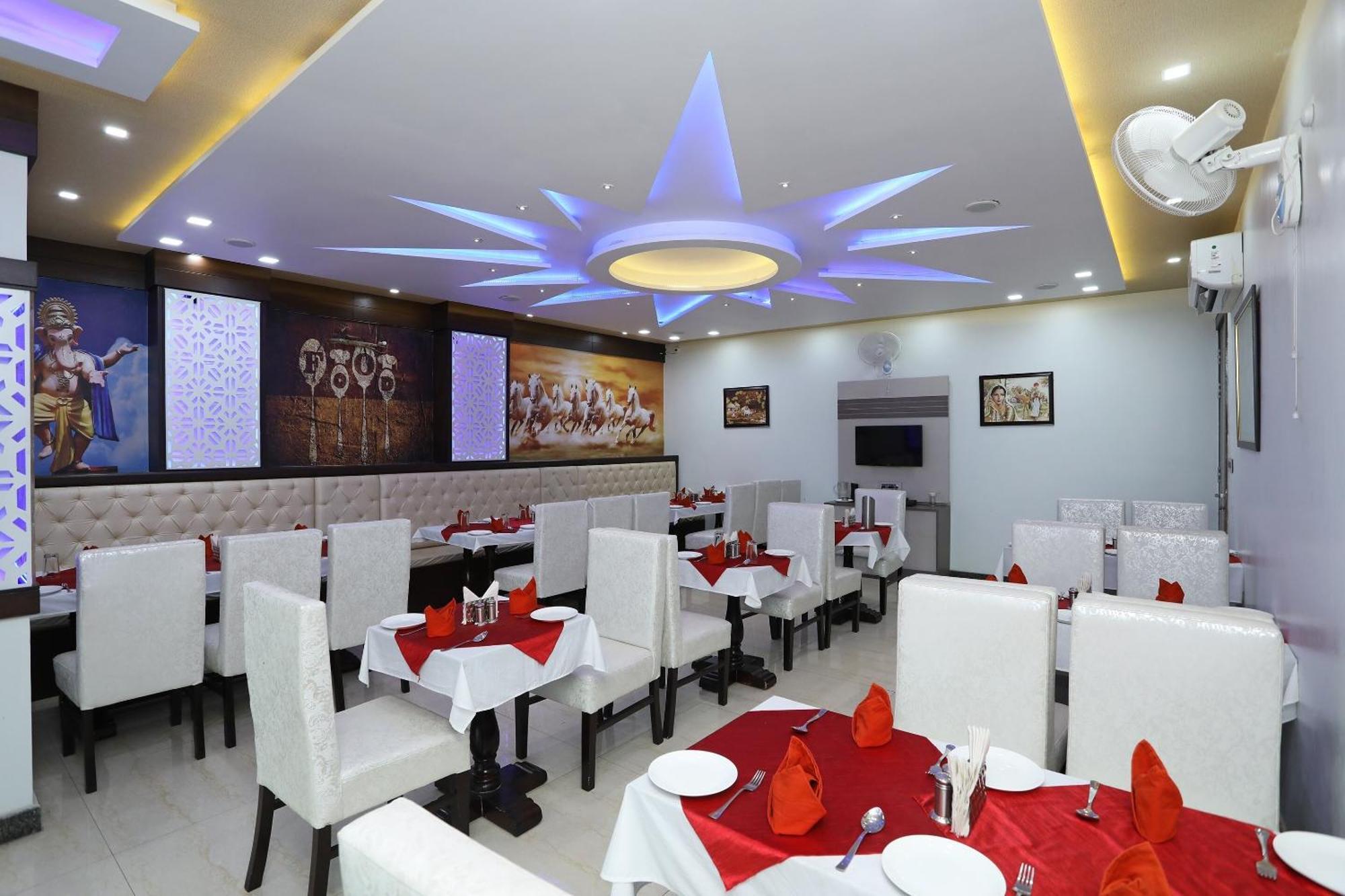 Oyo Hotel Vaishnavi Heritage Inn آغْرا المظهر الخارجي الصورة